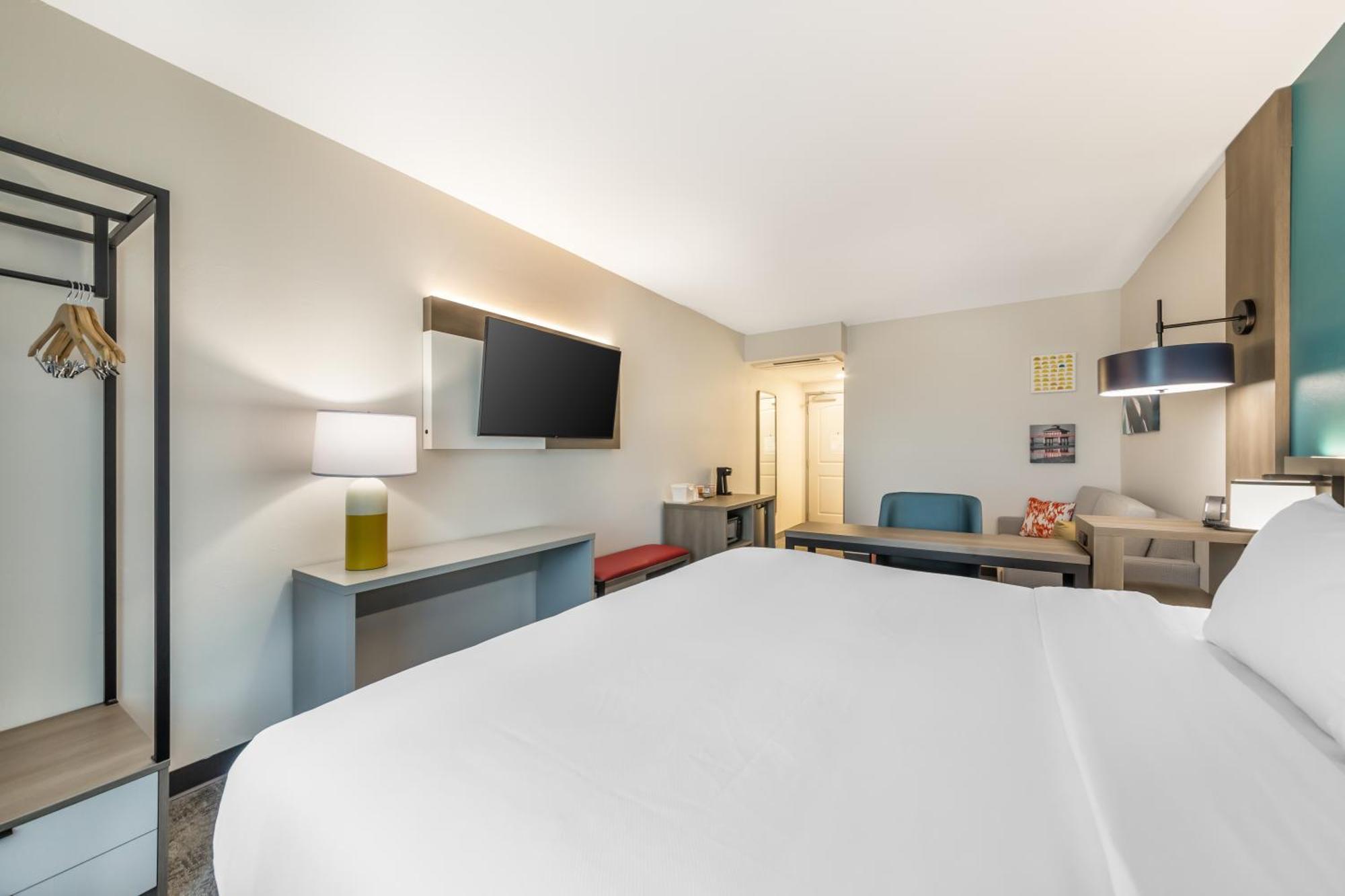 Comfort Suites Fort Myers East I-75 Экстерьер фото