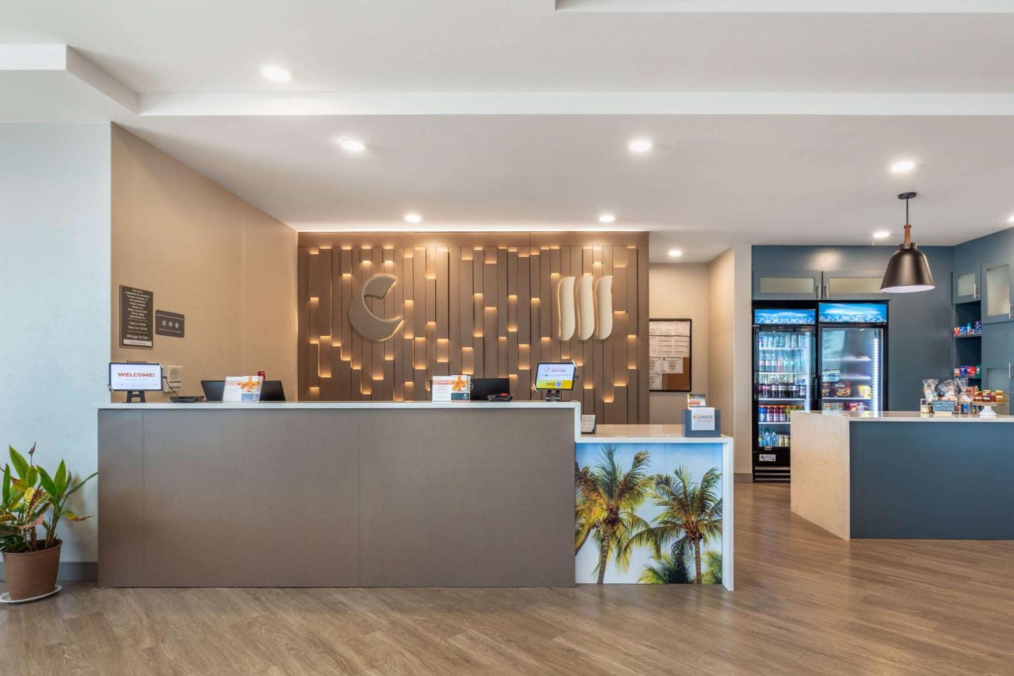 Comfort Suites Fort Myers East I-75 Экстерьер фото