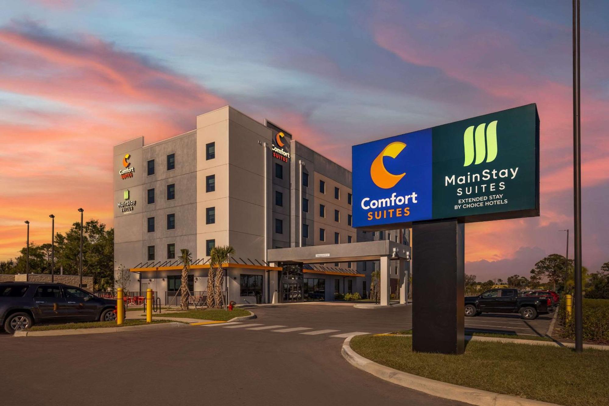 Comfort Suites Fort Myers East I-75 Экстерьер фото