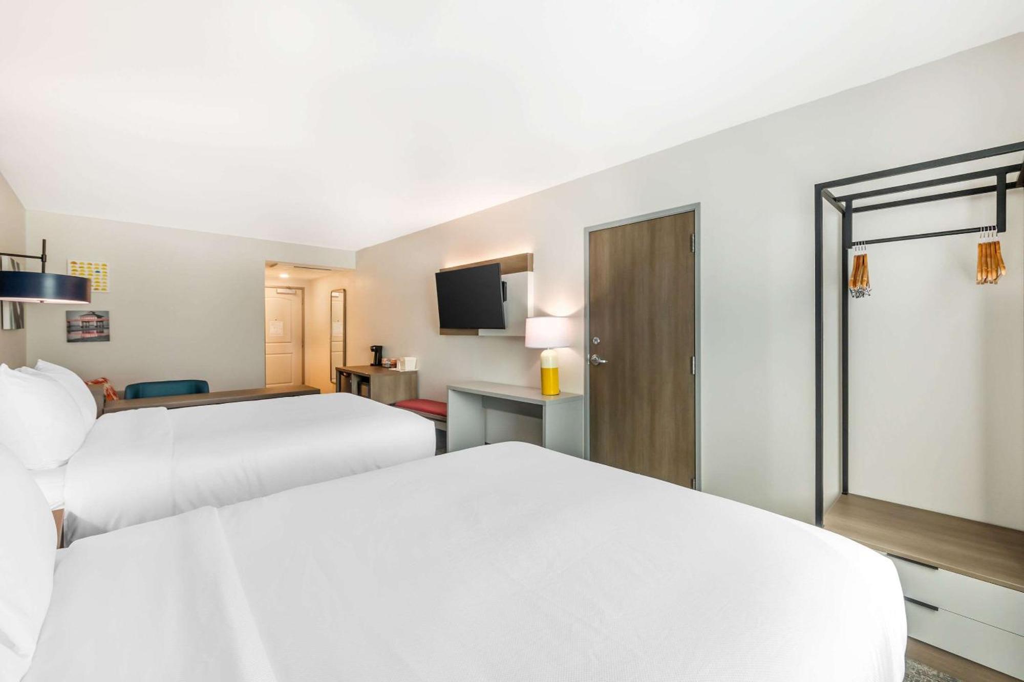 Comfort Suites Fort Myers East I-75 Экстерьер фото