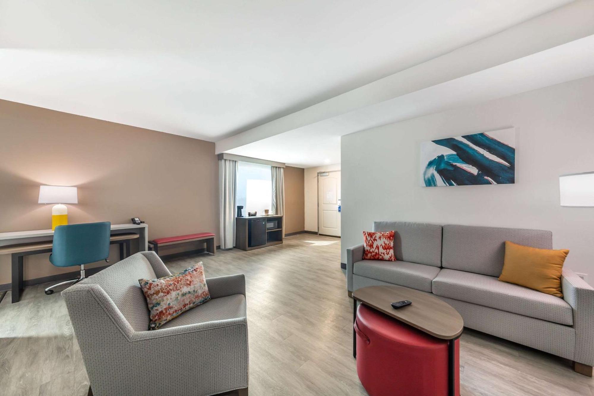 Comfort Suites Fort Myers East I-75 Экстерьер фото